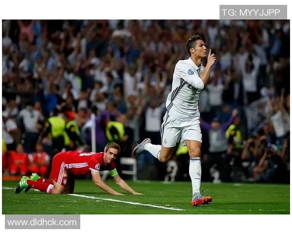 2018年足球明星与俱乐部的辉煌时刻与精彩瞬间回顾